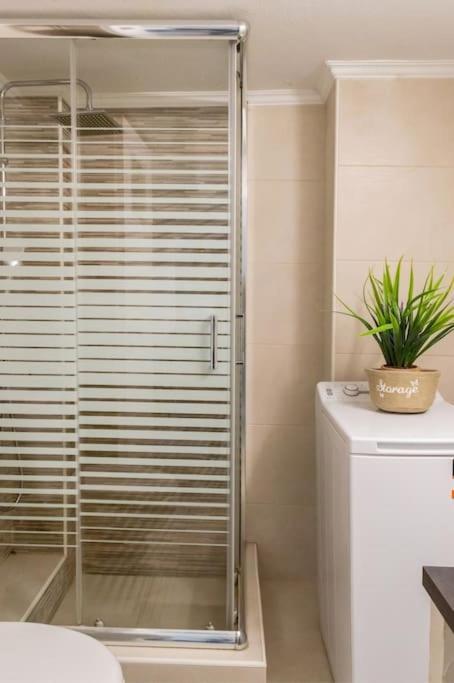 Cozy Airbnb Room In Atena Exterior foto